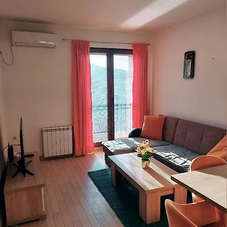 Lägenhet Royal In Flatiron Skopje